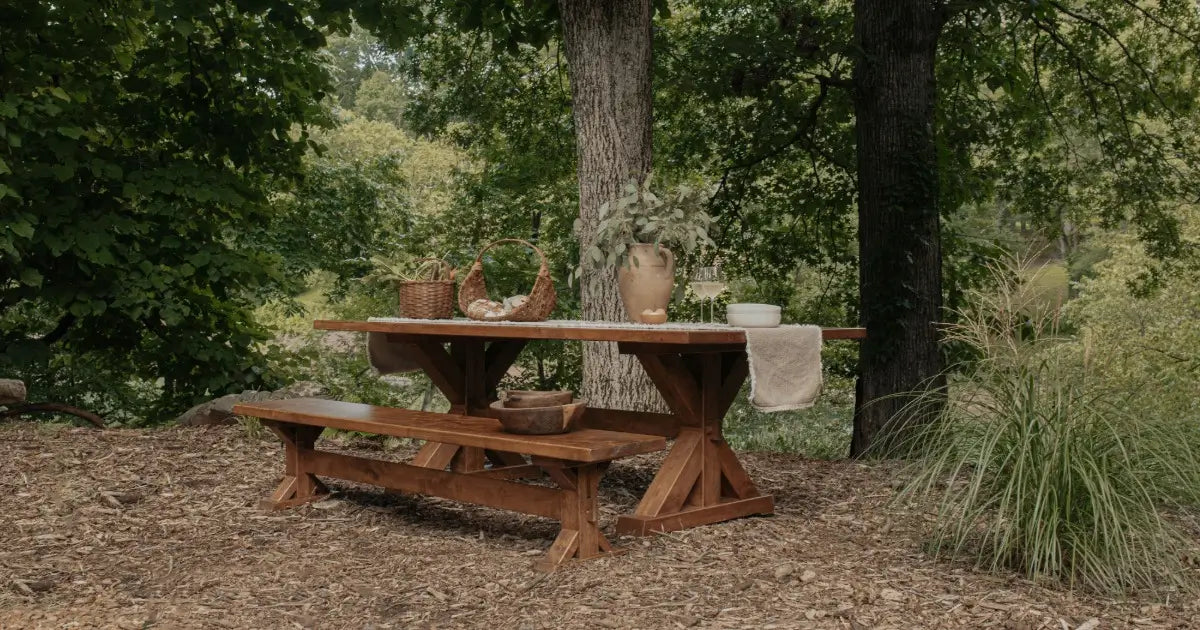 How to Choose an Extendable Dining Table for Entertaining