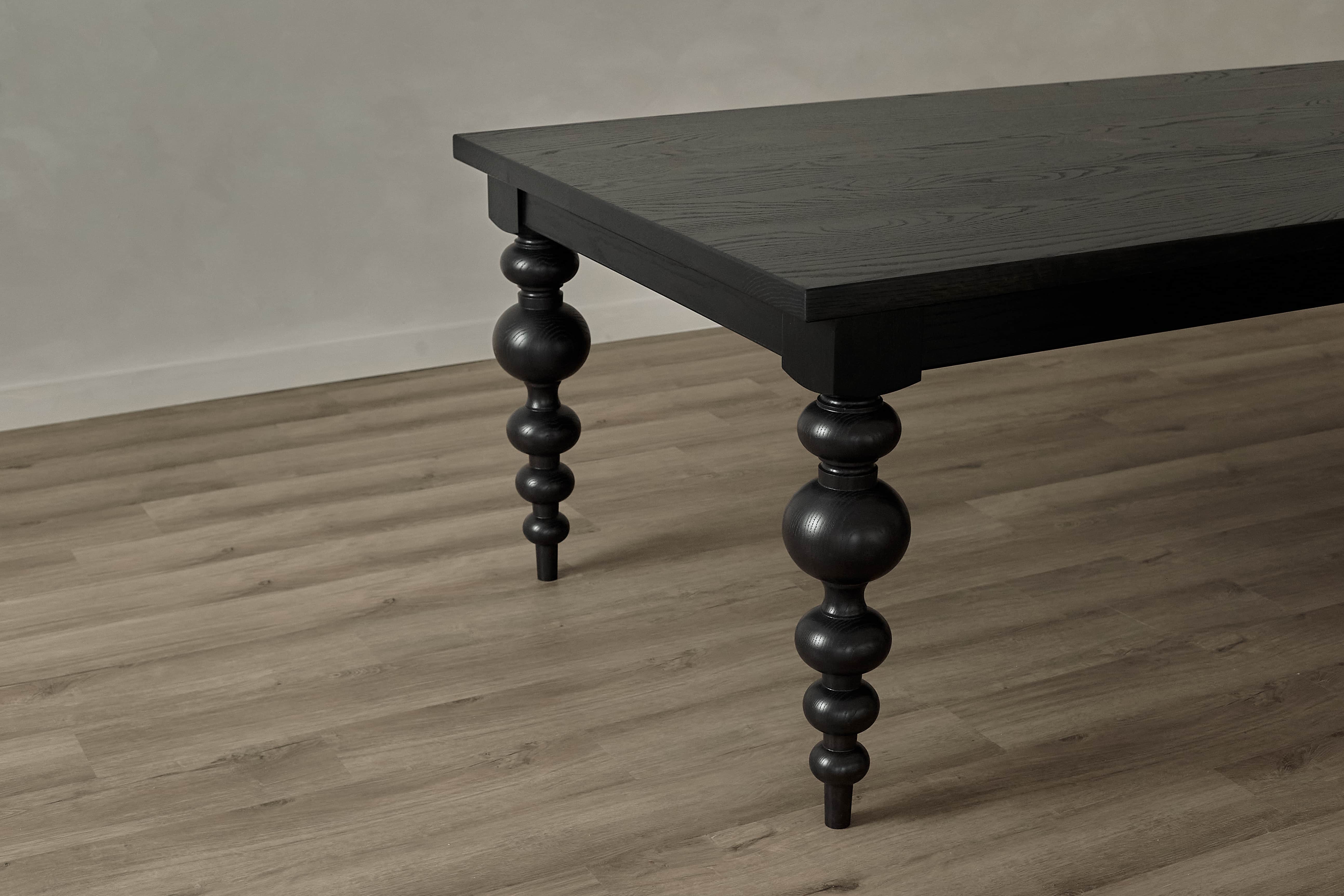 Olivia Expandable Dining Table - Oat on Oak