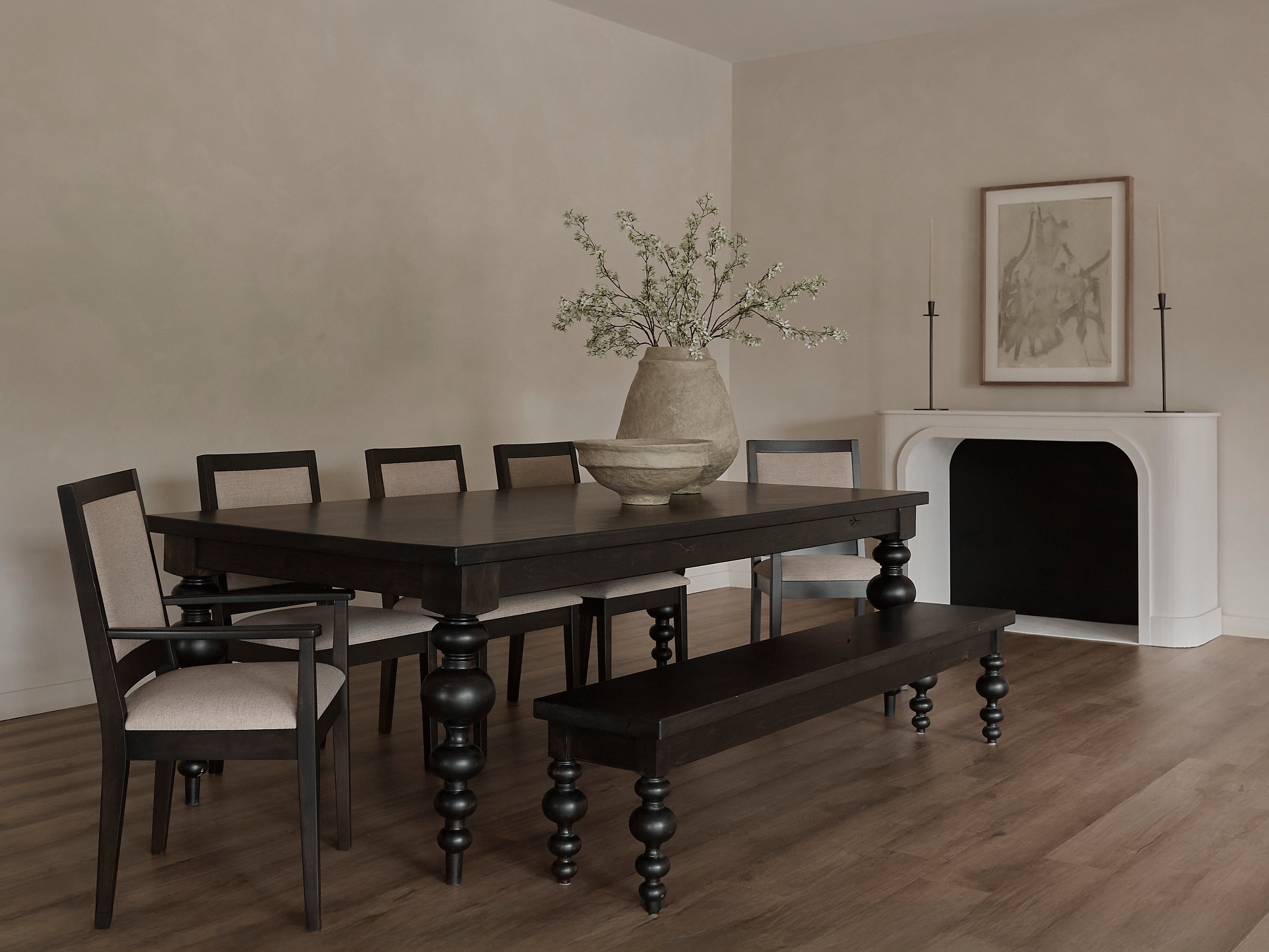 James & James Olivia Dining Table
