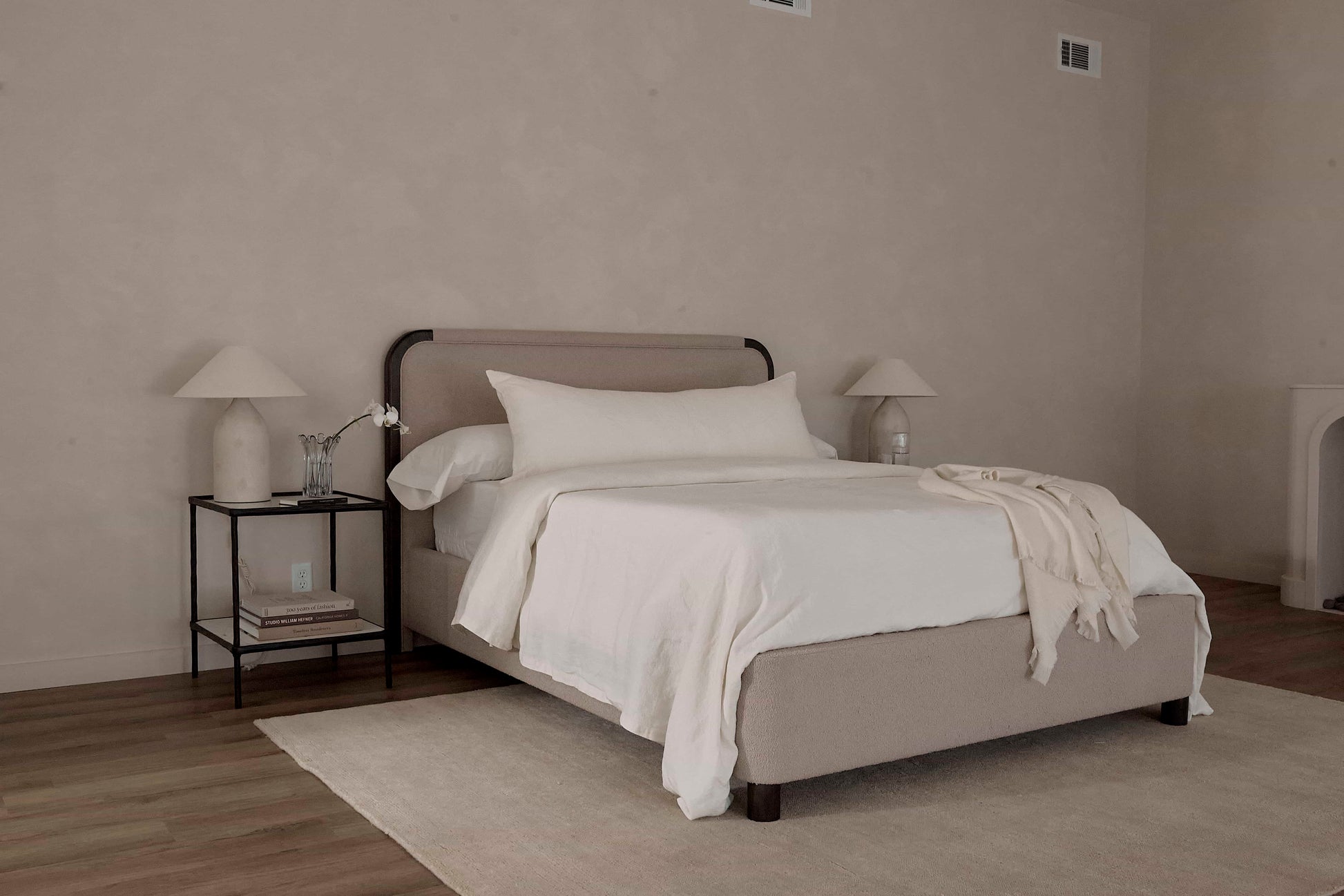 Sloane Bed